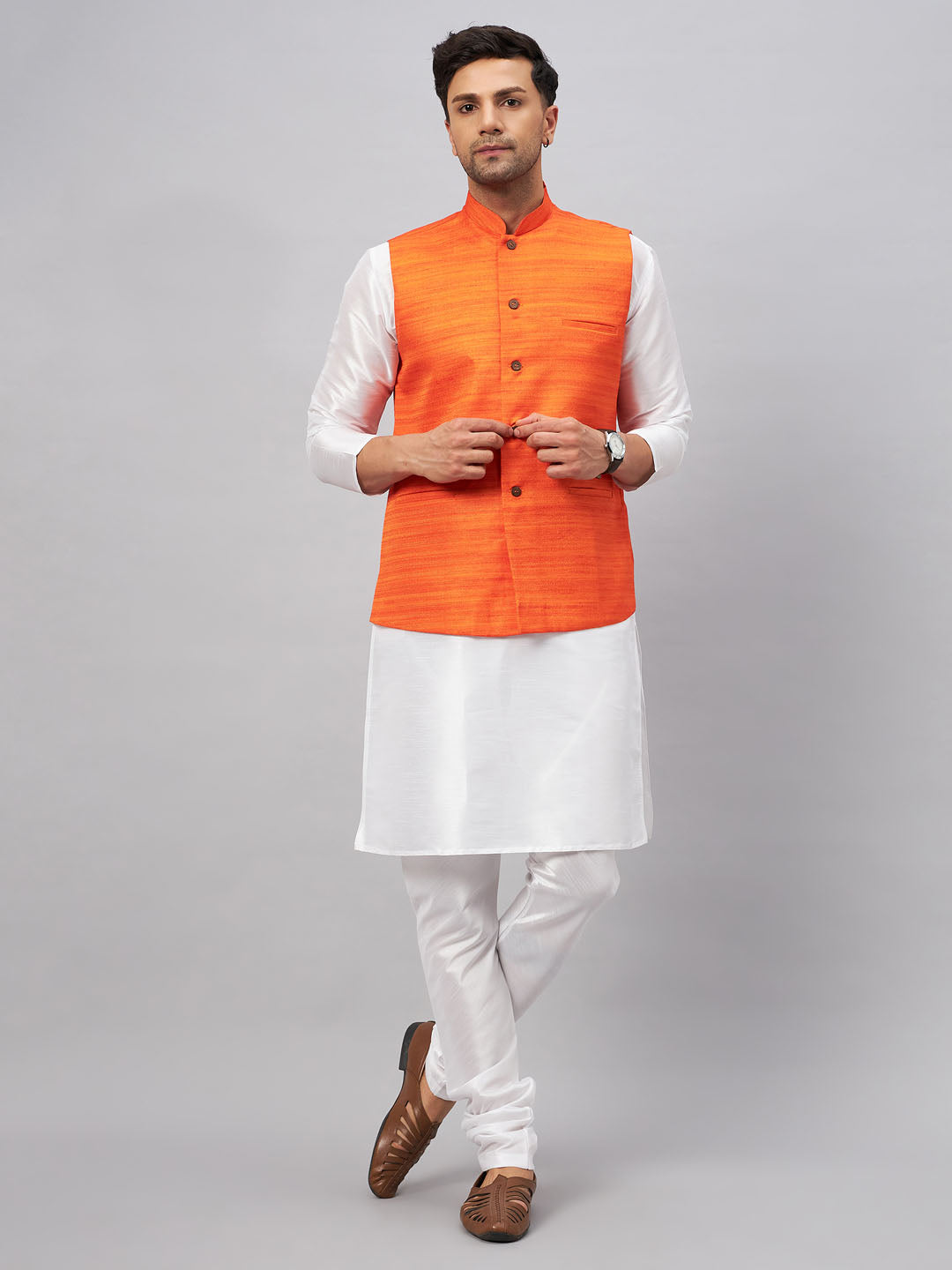VM by Vastramay Men's Orange And White Silk Blend Jacket, Kurta And Pyjama Set - Distacart