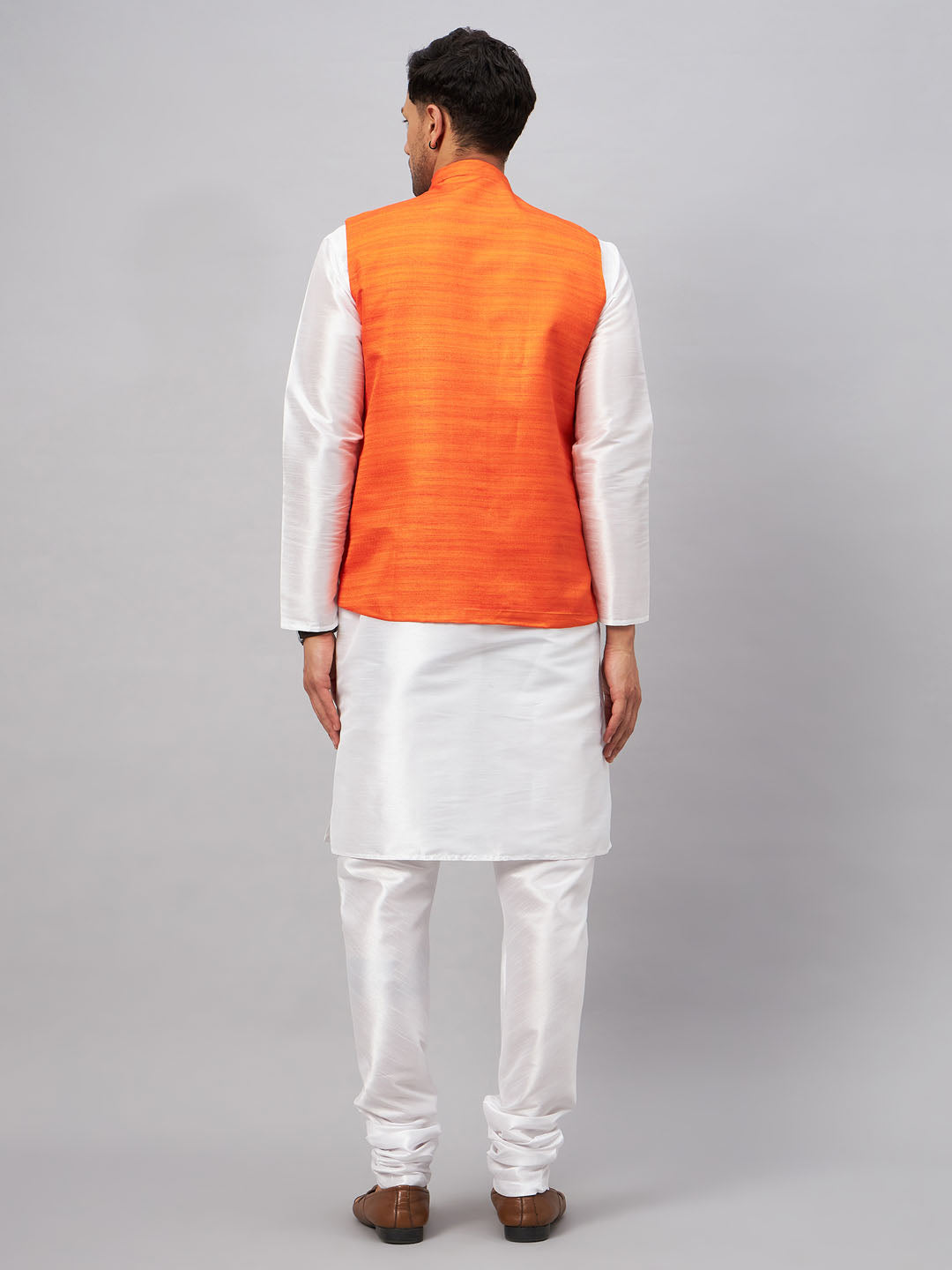 VM by Vastramay Men's Orange And White Silk Blend Jacket, Kurta And Pyjama Set - Distacart