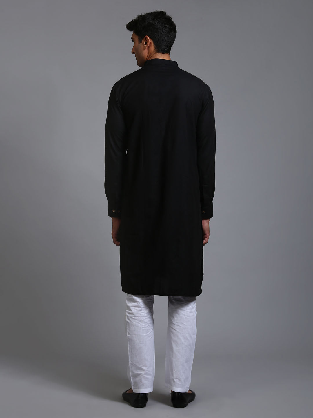 VM by Vastramay Men's Black And White Cotton Blend Kurta Pyjama Set - Distacart