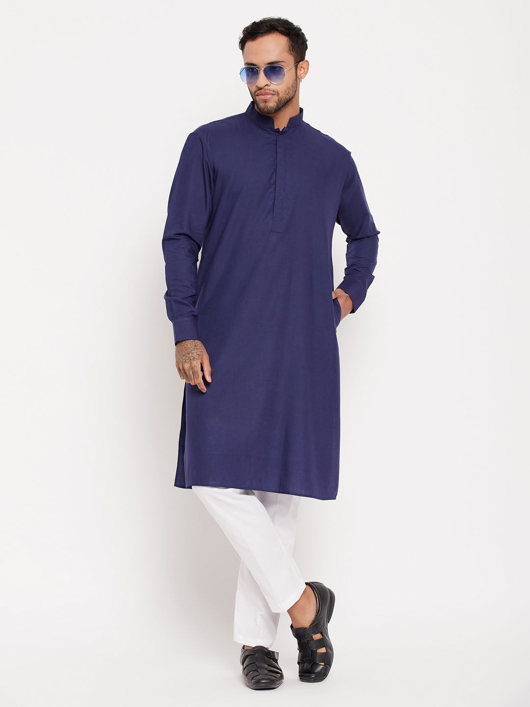 VM by Vastramay Men's Blue And White Cotton Blend Kurta Pyjama Set - Distacart
