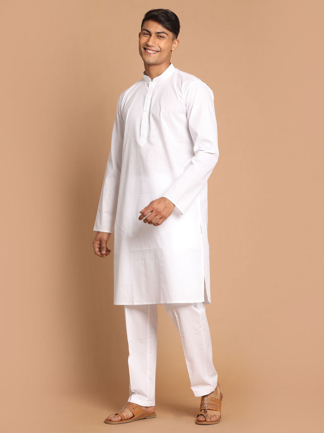 VM by Vastramay Men's White Cotton Blend Kurta Pyjama Set - Distacart