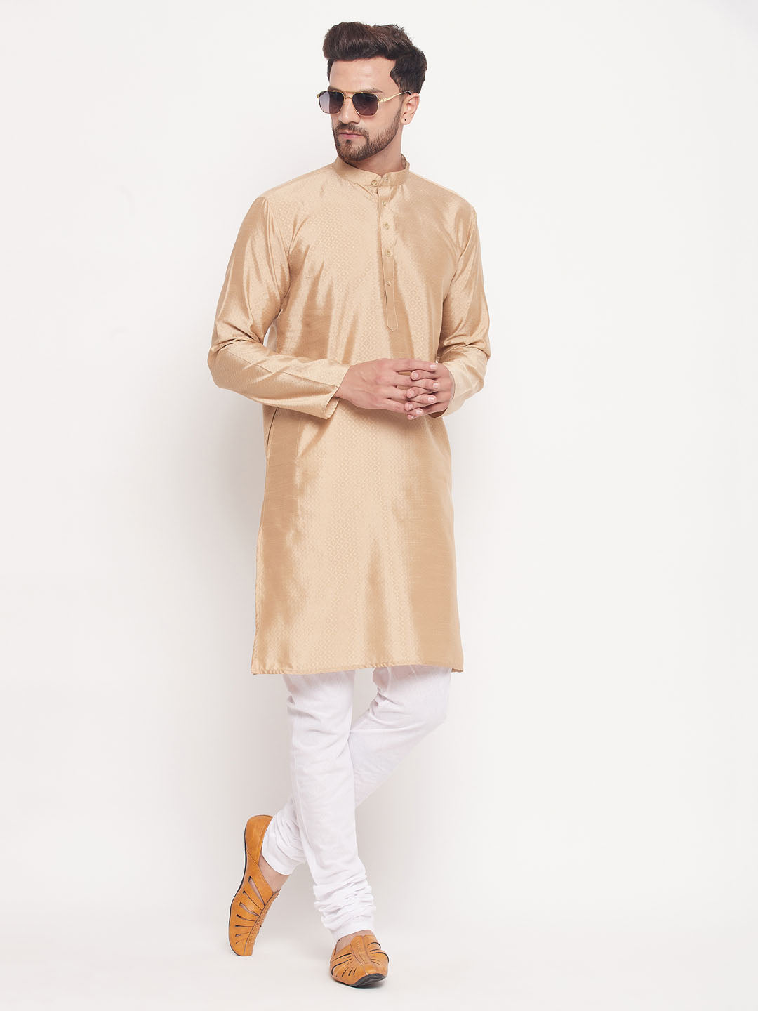 VM by Vastramay Men's Beige And White Silk Blend Kurta Pyjama Set - Distacart