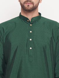Thumbnail for VM by Vastramay Men's Green Silk Blend Kurta - Distacart