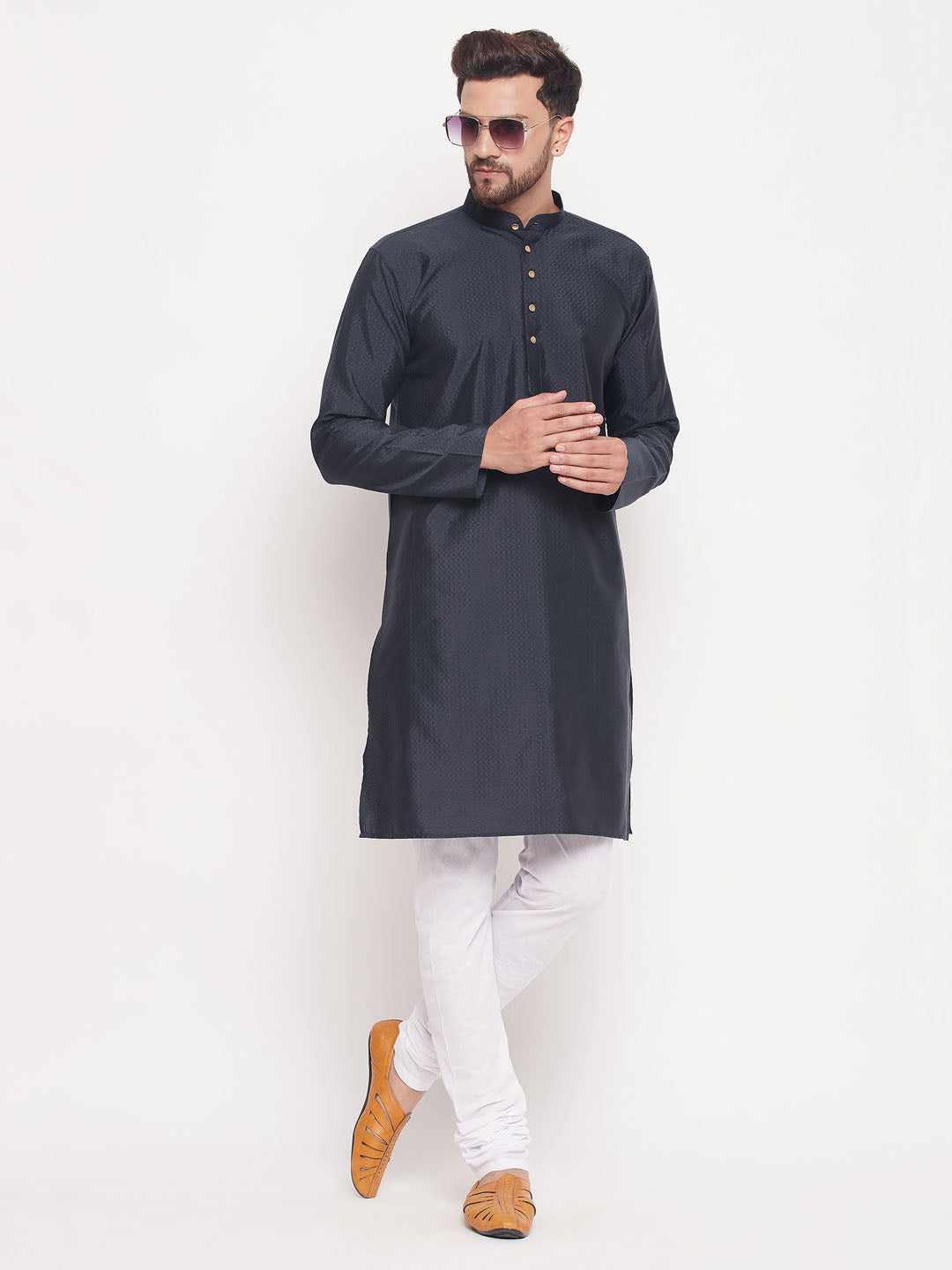 VM by Vastramay Men's Navy Blue And White Silk Blend Kurta Pyjama Set - Distacart