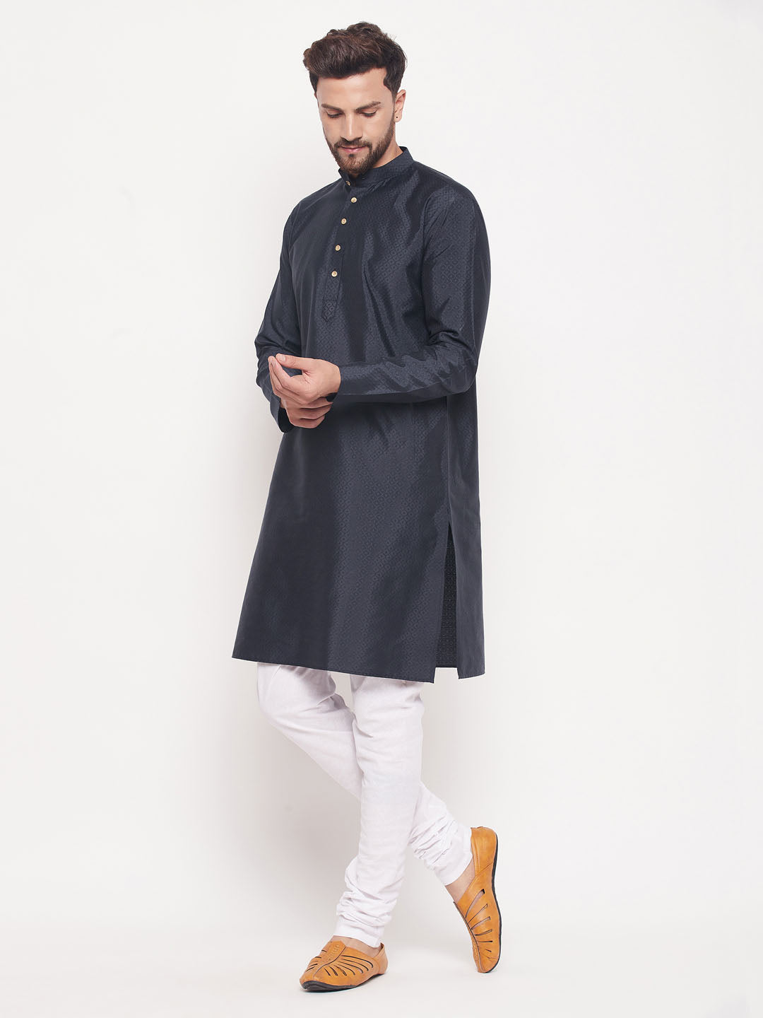 VM by Vastramay Men's Navy Blue And White Silk Blend Kurta Pyjama Set - Distacart