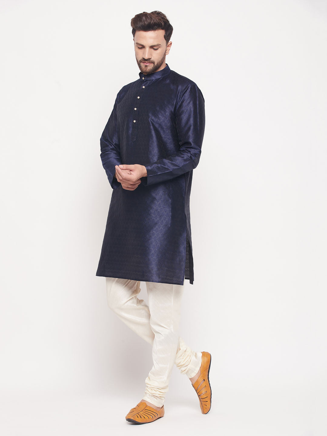 VM by Vastramay Men's Navy Blue And Cream Silk Blend Kurta Pyjama Set - Distacart