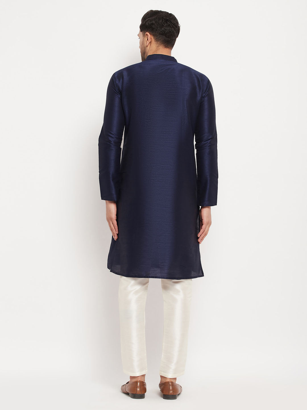 VM by Vastramay Men's Navy Blue And Cream Silk Blend Kurta Pyjama Set - Distacart