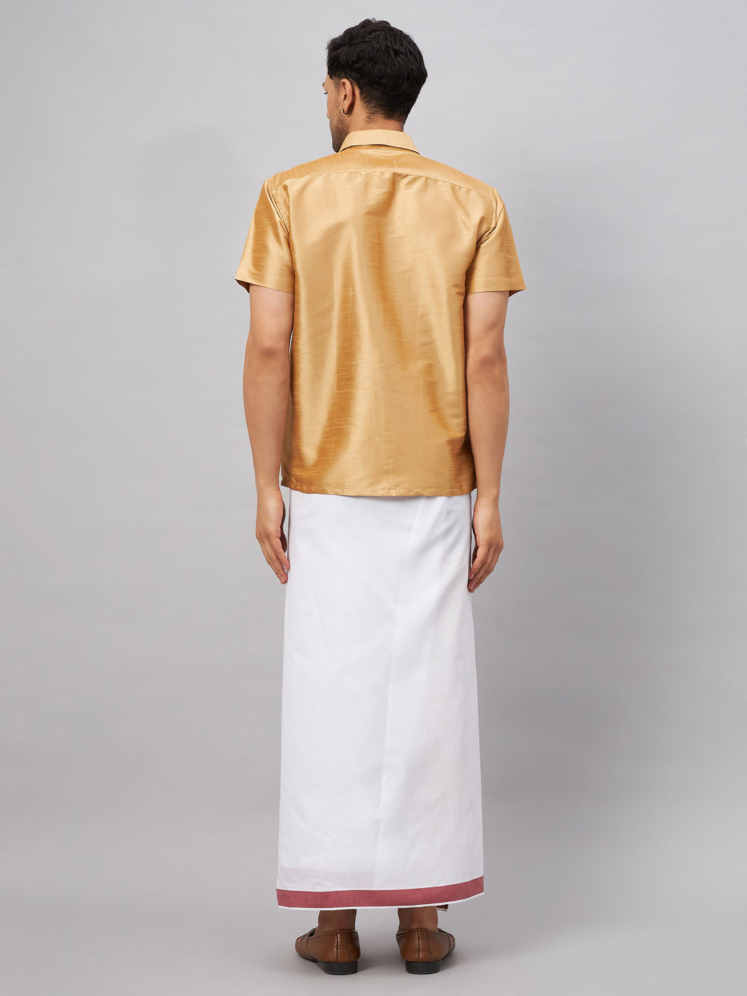 VM by Vastramay Men's Rose Gold And White Silk Blend Shirt And Mundu - Distacart
