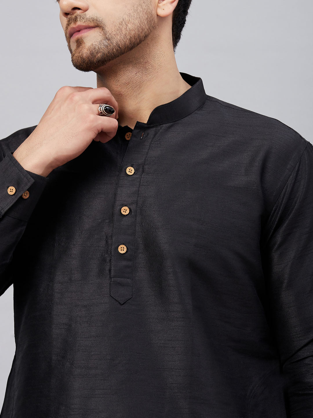 VM by Vastramay Men's Black And Black Cotton Blend Kurta Pyjama Set - Distacart