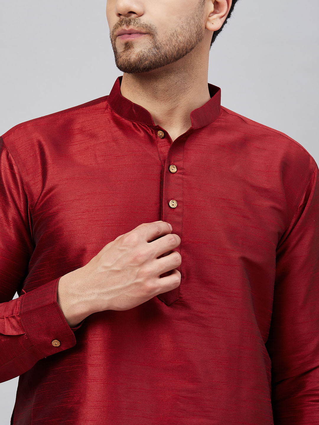 VM by Vastramay Men's Maroon And Gold Cotton Blend Kurta Pyjama Set - Distacart