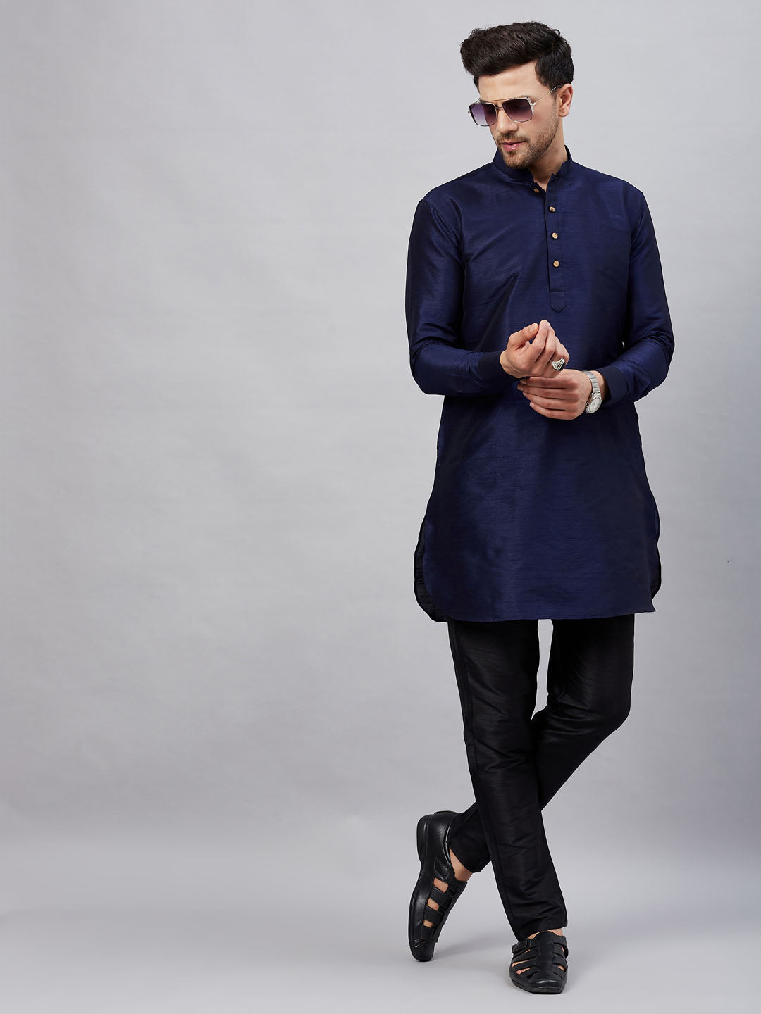 VM by Vastramay Men's Navy Blue And Black Cotton Blend Kurta Pyjama Set - Distacart
