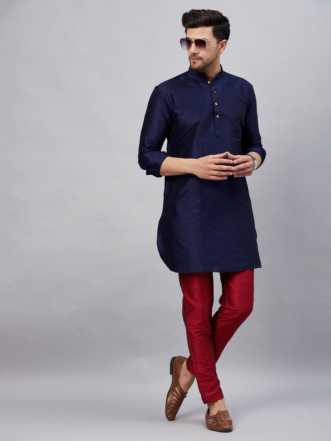 VM by Vastramay Men's Navy Blue And Maroon Cotton Blend Kurta Pyjama Set - Distacart