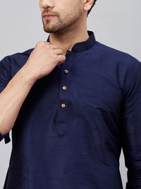 Thumbnail for VM by Vastramay Men's Navy Blue And Maroon Cotton Blend Kurta Pyjama Set - Distacart