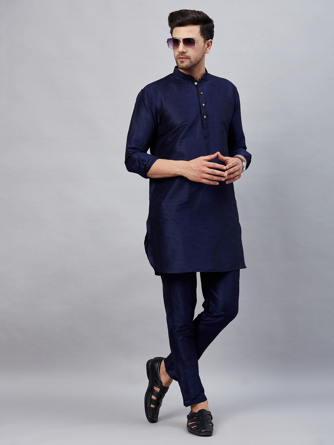 VM by Vastramay Men's Navy Blue And Navy Blue Cotton Blend Kurta Pyjama Set - Distacart
