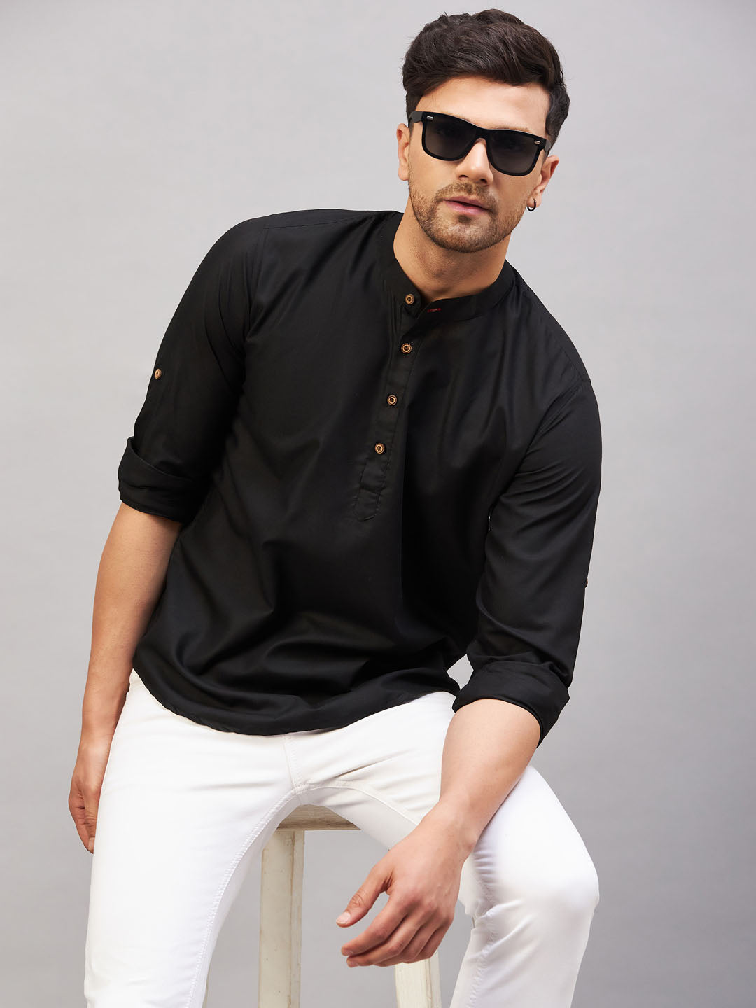 VM by Vastramay Men's Black Cotton Blend Kurta - Distacart