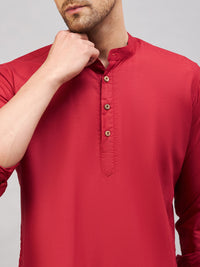 Thumbnail for VM by Vastramay Men's Maroon Cotton Blend Kurta - Distacart