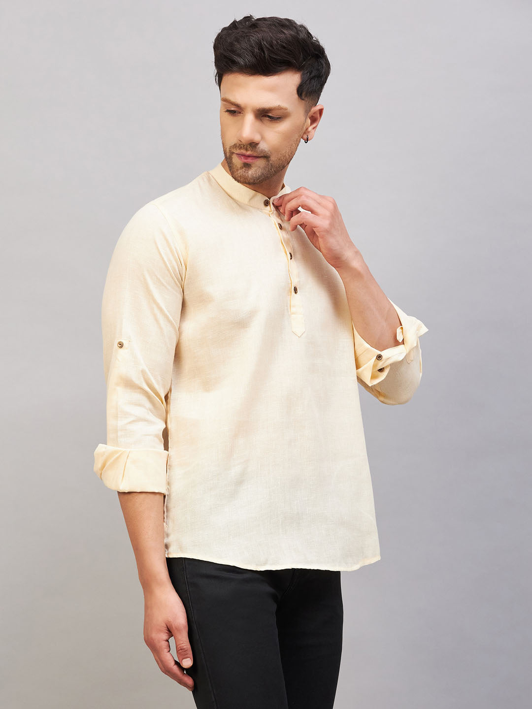 VM by Vastramay Men's Cream Cotton Blend Kurta - Distacart