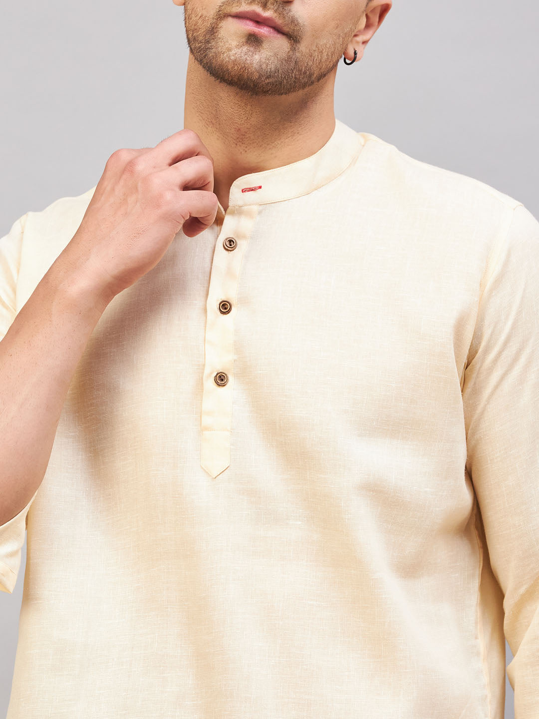 VM by Vastramay Men's Cream Cotton Blend Kurta - Distacart