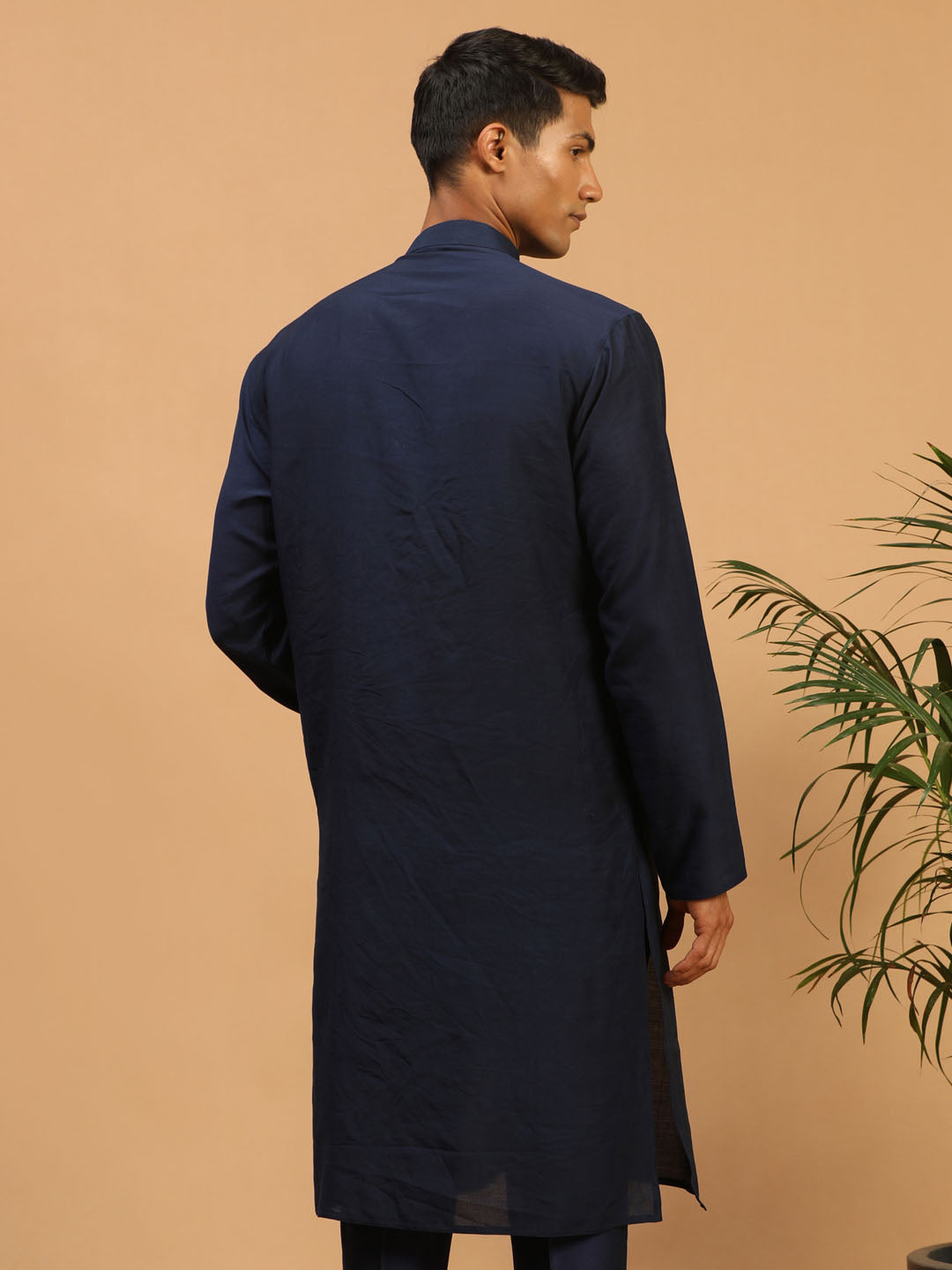 Vastramay Men's Navy Blue Cotton Blend Kurta - Distacart