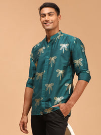 Thumbnail for Vastramay Men's Green Viscose Ethnic Shirt - Distacart