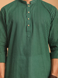 Thumbnail for Shvaas by Vastramay Men's Green Cotton Short Kurta - Distacart