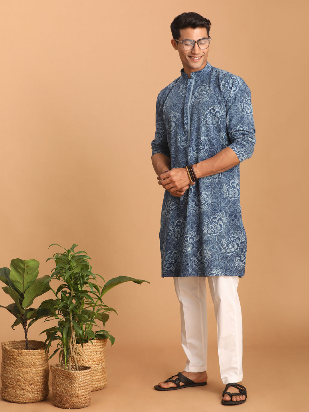 Shvaas by Vastramay Men's Indigo Blue And White Cotton Kurta And Pyjama Set - Distacart