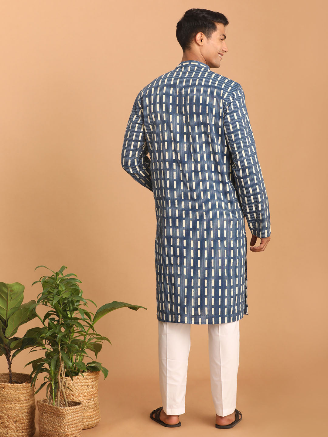 Shvaas by Vastramay Men's Indigo Blue And White Cotton Kurta And Pyjama Set - Distacart