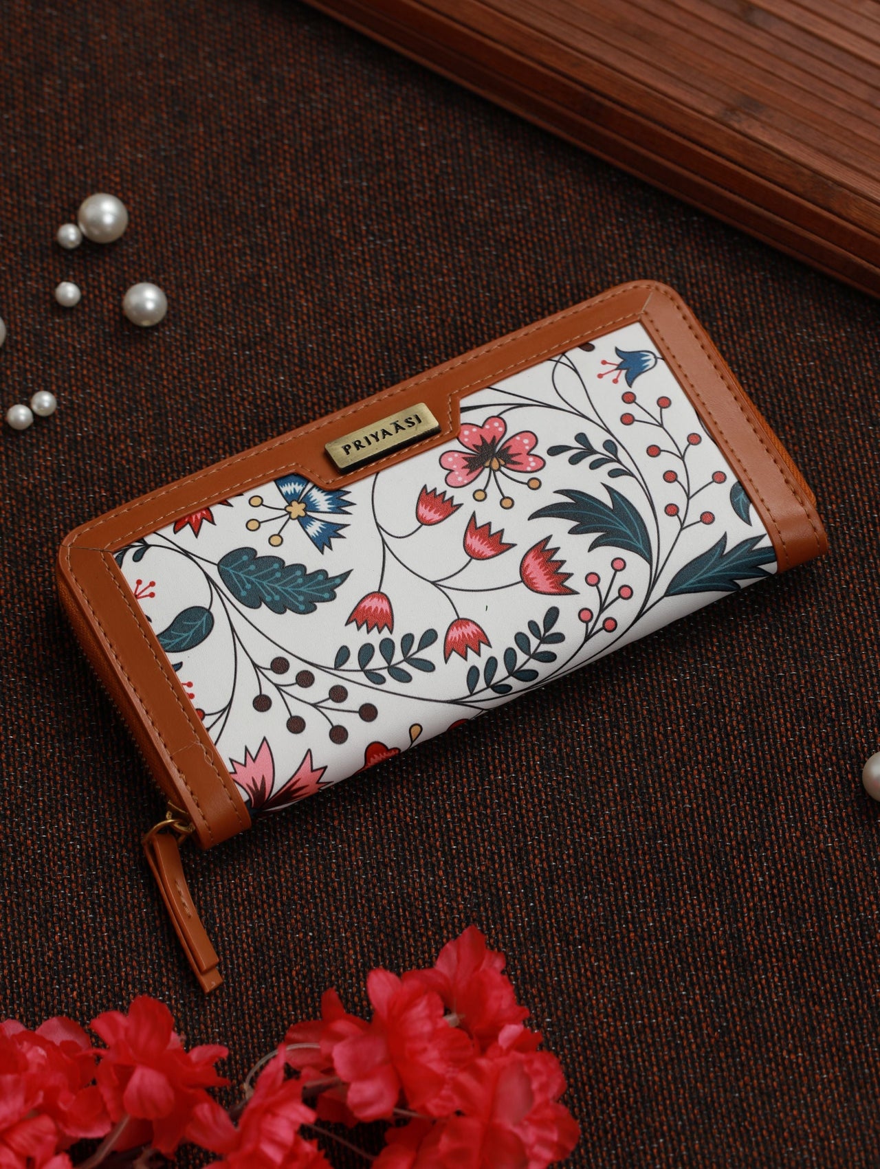 Priyaasi Women White Tropical Floral Chain Wallet - Distacart