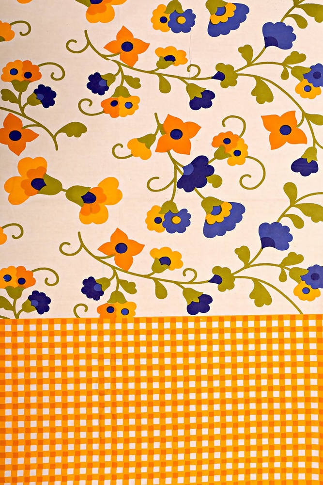 Vamika Printed Cotton Yellow Bedsheet With Multicolor Pillow Covers (LEOC_CHKM_Y) - Distacart