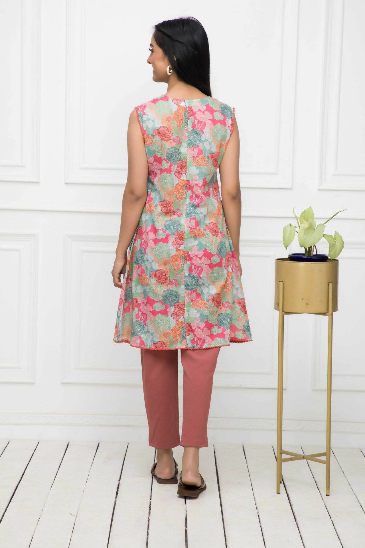 Myshka Women Multi Floral Rayon A-Line V-Neck Kurtis - Distacart