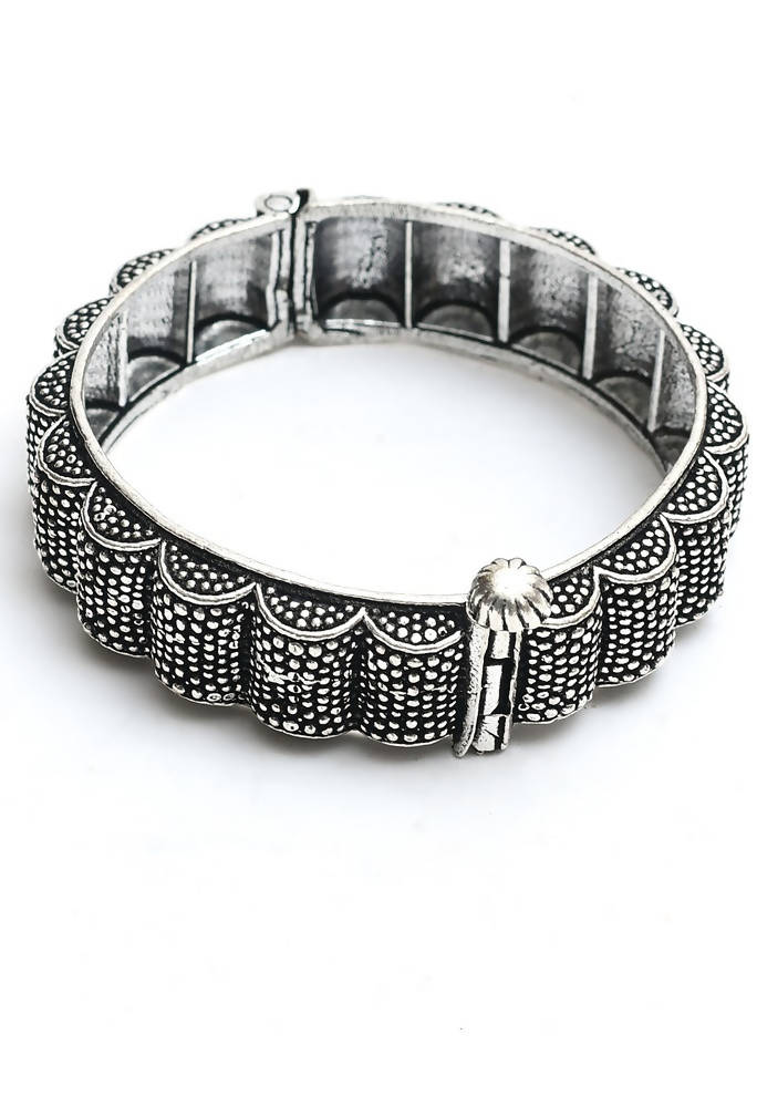 Mominos Fashion Kamal Johar Oxidised Silver Bangles Set