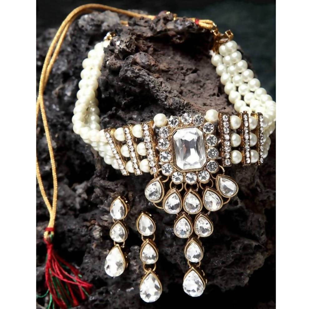 Mominos Fashion Traditional Design Necklace with Stone & Pearls Online