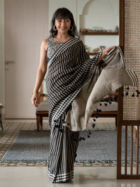 Thumbnail for Suta Grey Woven Design Pure Cotton Saree - Distacart