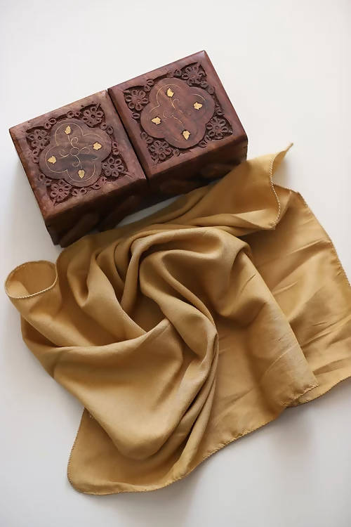 Diva Globe Beige Bhandana - Distacart