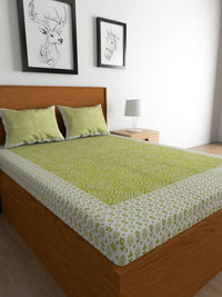 Thumbnail for Urban Magic Green & White Ethnic Motifs Cotton 104 TC Queen Bedsheet with 2 Pillow Covers - Distacart