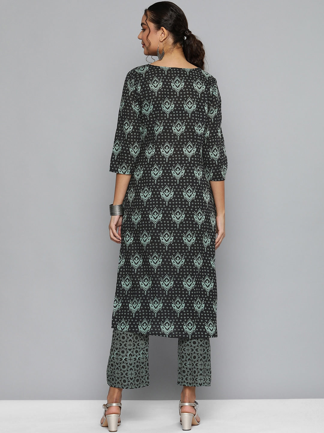 HERE&NOW Women Black & Green Printed Pure Cotton Kurta with Trousers - Distacart