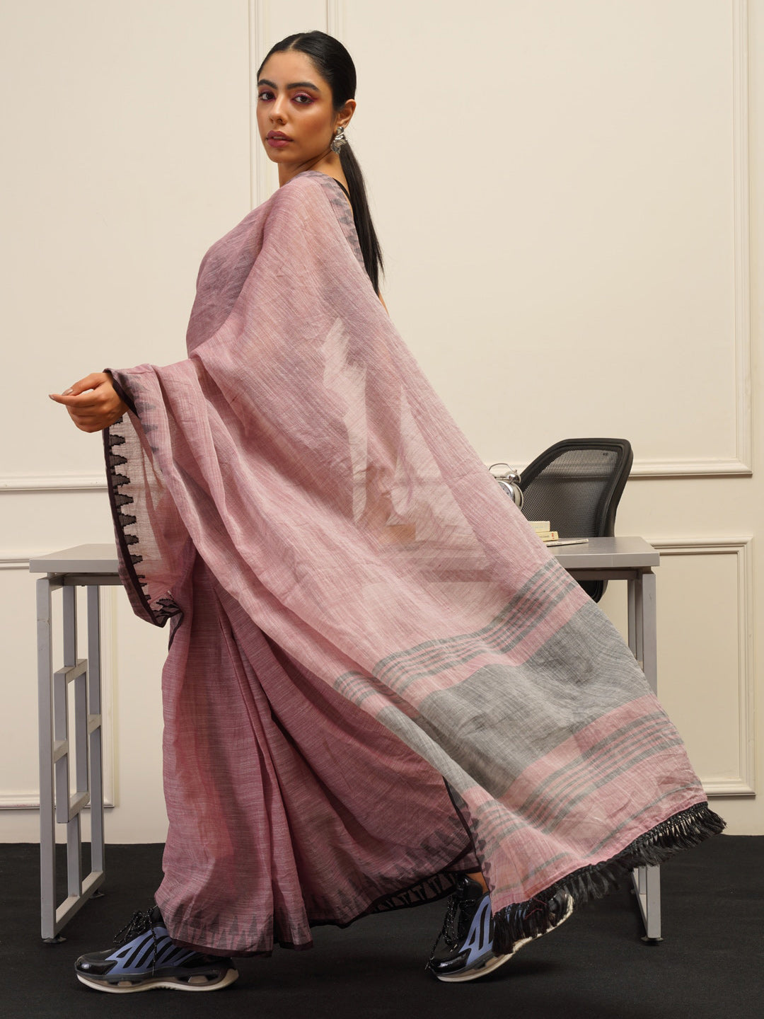 Tikhi Imli Woven Design Cotton Saree - Distacart