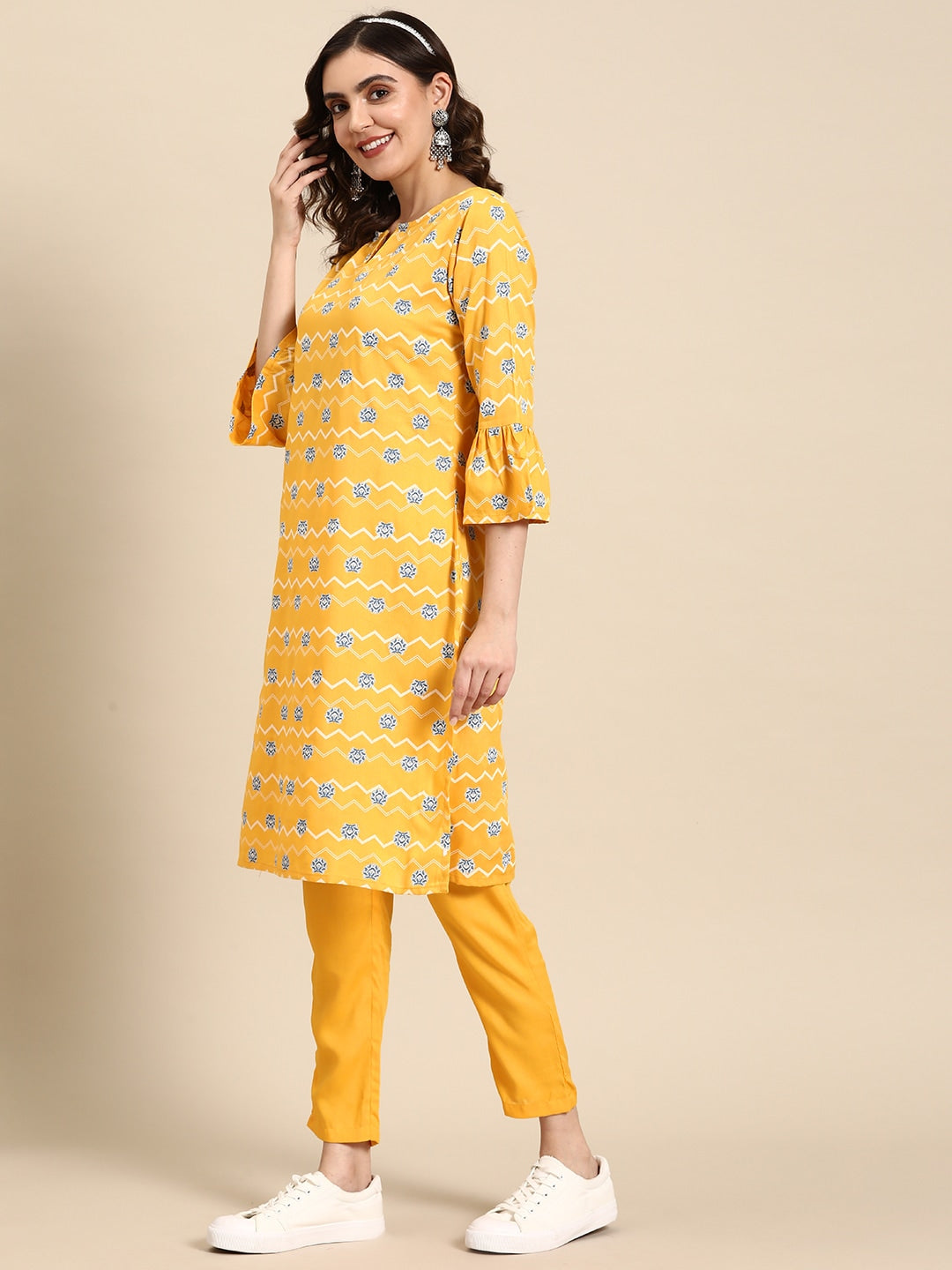 Sangria Women Ethnic Motifs Printed Straight Kurta with Solid Trousers - Distacart