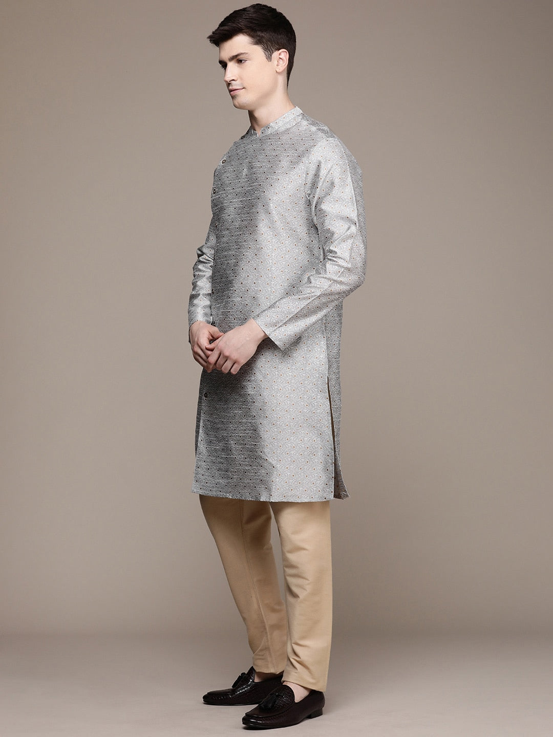 House of Pataudi Ethnic Motifs Embroidered Thread Work Angrakha Rozana Kurta - Distacart