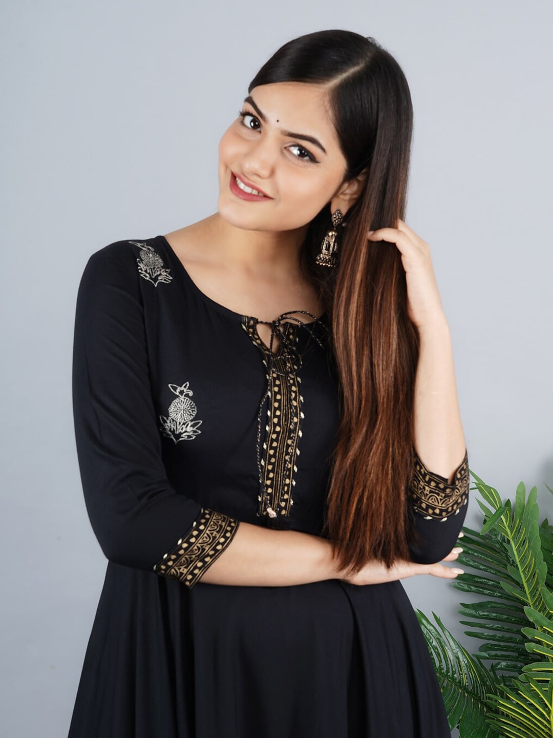 Kalini Women Black & Golden Floral Embroidered Anarkali Kurta - Distacart