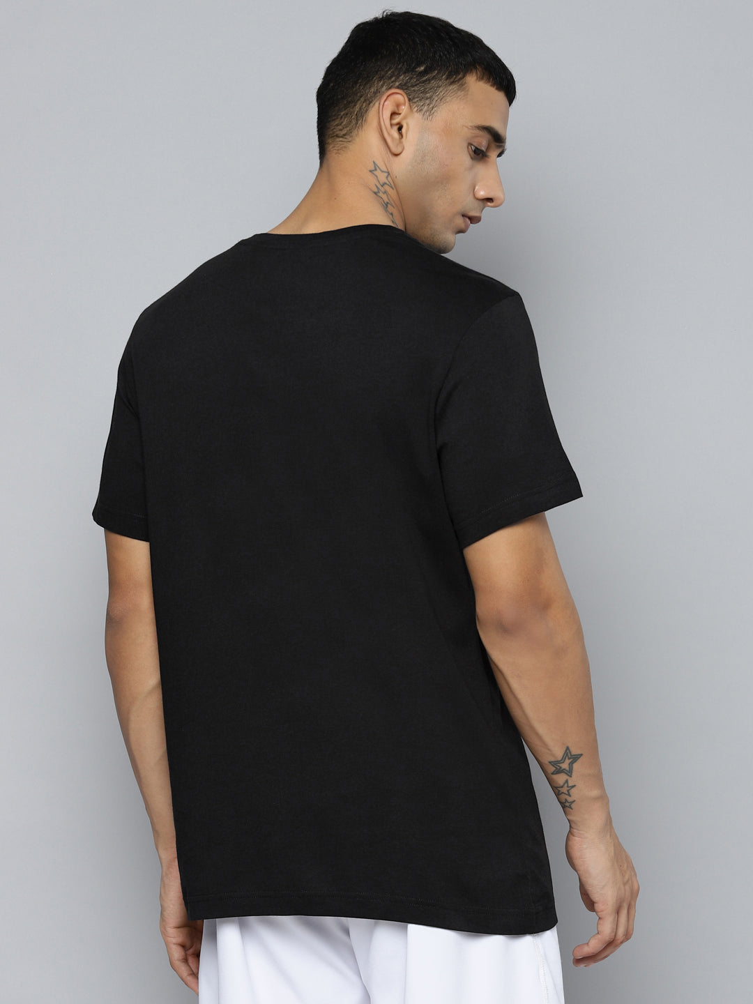 Reebok Men Black & White Identity Big Logo Pure Cotton Slim Fit T-shirt - Distacart