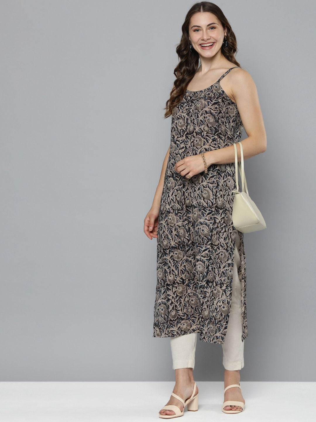 HERE&NOW Floral Printed Kurta - Distacart