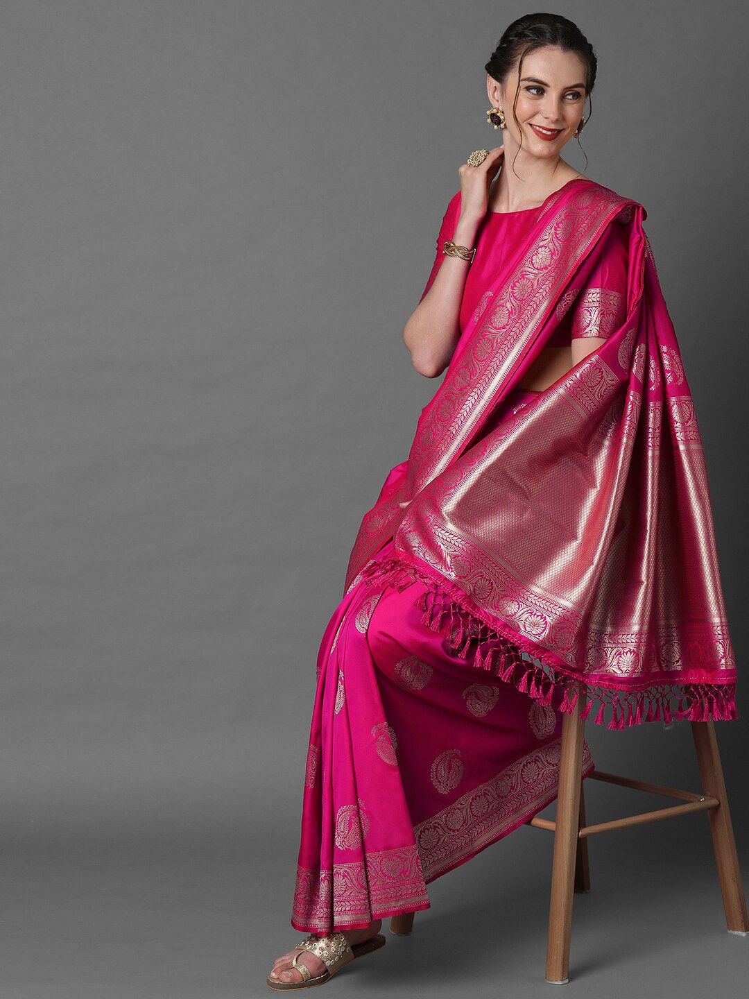 Mitera Pink & Silver-Toned Paisley Zari Silk Blend Banarasi Saree - Distacart
