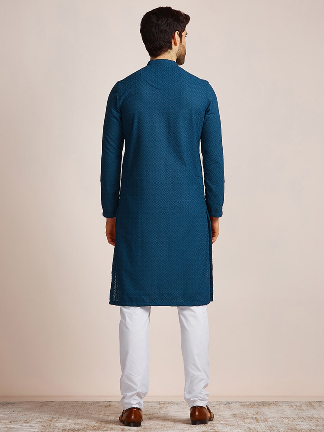 Manyavar Men Mandarin Collar Kurta with Pyjamas - Distacart