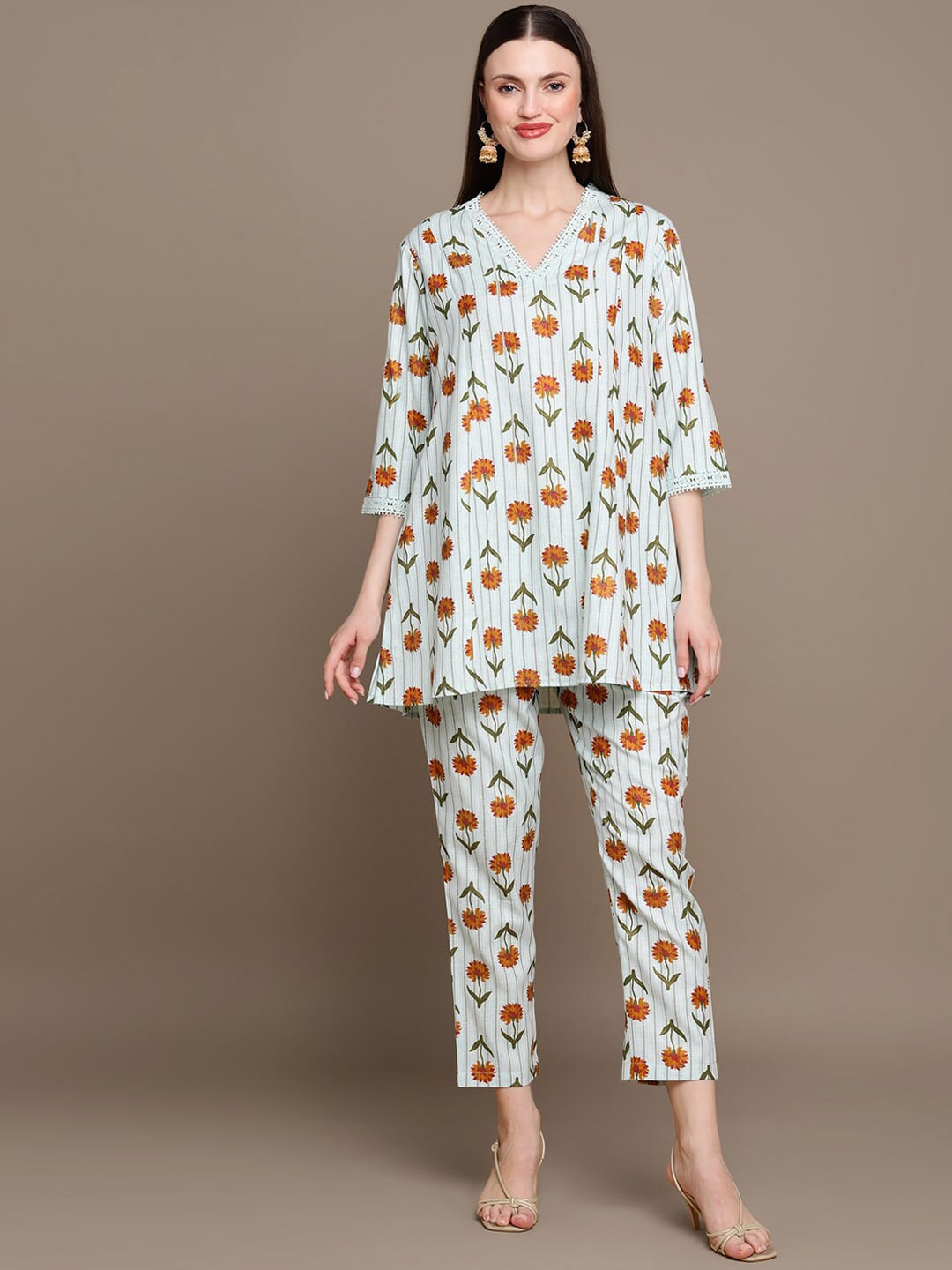 HERE&NOW Floral Printed Lace Inserted V-Neck Kurti with Trousers - Distacart