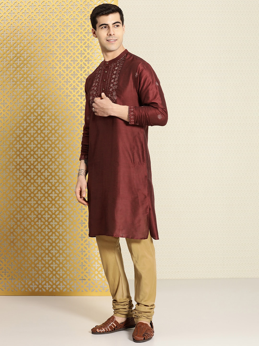 House of Pataudi Men Maroon Floral Yoke Design Jashn Kurta - Distacart