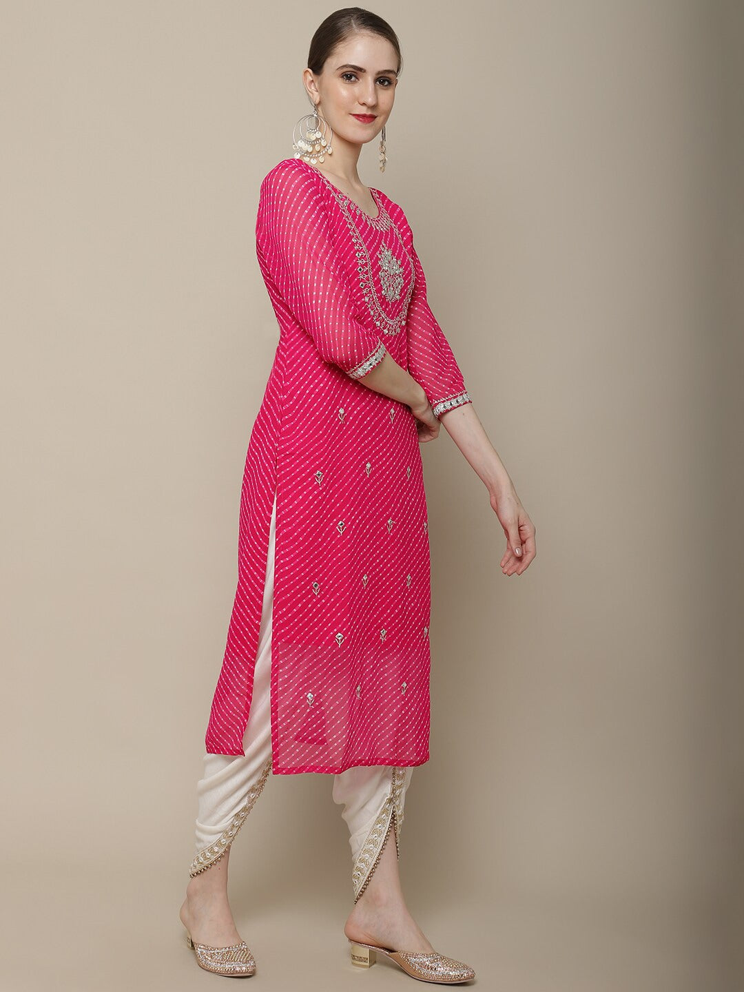 Sangria Women Pink Floral Embroidered Georgette Straight Kurta - Distacart
