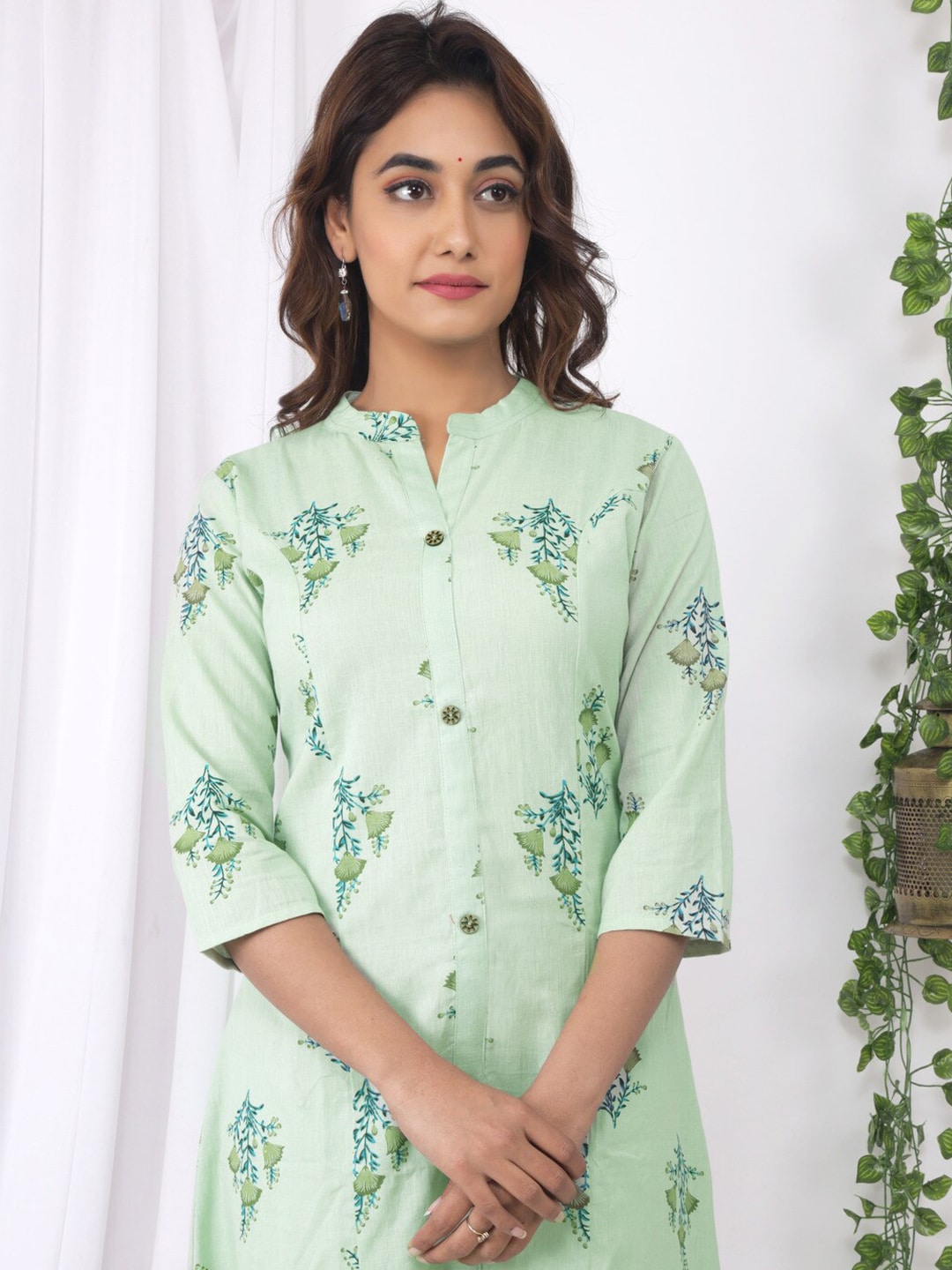 Sangria Green Floral Printed Panelled Cotton Kurta - Distacart