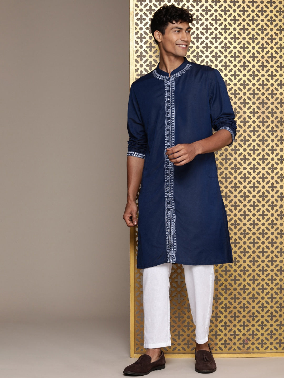 House of Pataudi Men Jashn Embroidered Mirror Work Kurta - Distacart