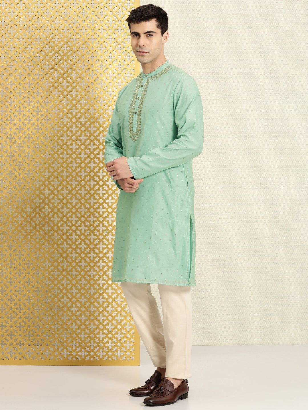 House of Pataudi Floral Printed Sequined Yoke Design Jashn Kurta - Distacart